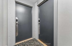 1410 - 95 Oneida Crescent, Richmond Hill, Ontario L4B0H5