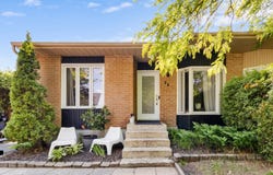 24 Rue de lArtois, Blainville, QC J7C4P9, CA, Blainville, Quebec J7C4P9