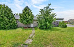 1458 Rue Bellevue, Greenfield Park, Quebec J4V1K3