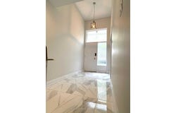 5473 Schueller Crescent, Burlington, Ontario L7L3T1