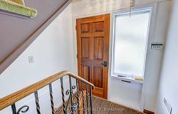 124 Clairton Crescent, Toronto, Ontario M6N2M6