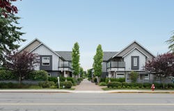 9889 Seventh St 7, Sidney, British Columbia V8L 2V8