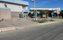9 Rue Thérien, Gatineau (Hull), Quebec J8Y 1H7