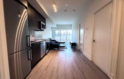 015 - 185 Deerfield Road, Newmarket, Ontario L3Y0G7