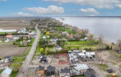 1648 Rue Notre-Dame, Saint-Sulpice, QC J5W3V5, CA, Saint-Sulpice, Quebec J5W3V5