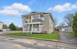 250-256 Rue East, Gatineau, QC J8P5A4, CA, Gatineau, Quebec J8P5A4