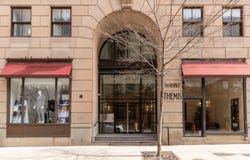10 Rue St-Jacques, Ville-Marie, QC H2Y1L3, CA, Ville-Marie, Quebec H2Y1L3