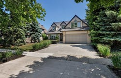 262 Mary Street, Oakville, Ontario L6K3V4