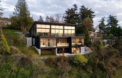 2701 Sea View Rd, Saanich, British Columbia V8N1K7