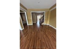 12 AMES Crescent, Aurora, Ontario L4G0C3