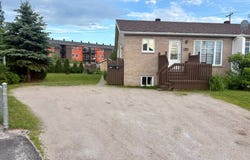 1438 Rue Duclos, Baie-Comeau, QC G5C3H6, CA, Baie-Comeau, Quebec G5C3H6
