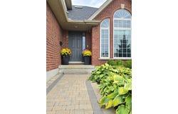 520 Pine Hollow Court, Kitchener, Ontario N2R1T3