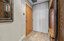 285 Place DYouville, Ville-Marie, QC H2Y4A4, CA, Ville-Marie, Quebec H2Y4A4