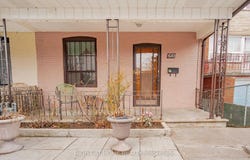 610 Lauder Avenue, Toronto, Ontario M6E3J7