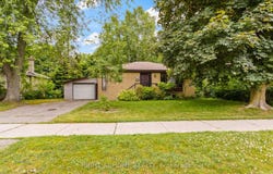 102 Murray Drive, Aurora, Ontario L4G2C5
