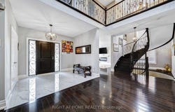 8 Springbrook Drive, Richmond Hill, Ontario L4B3R9
