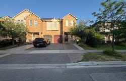 Main & - 3070 Wrigglesworth Crescent, Mississauga, Ontario L5M6W6