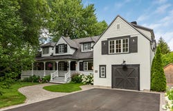 11 Av. Waverley, Pointe-Claire, Quebec H9S4W4