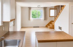 5860 Rue Alexandre, Brossard, Quebec J4Z1P3