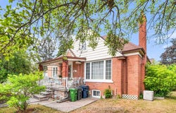 344 Linsmore Crescent, Toronto, Ontario M4J4M2
