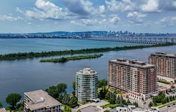 8120 Boul. St-Laurent, Brossard, QC J4X2P2, CA, Brossard, Quebec J4X2P2