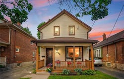 58 WOODLAND Avenue, St. Catharines, Ontario L2R5A3