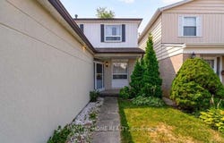 742 Beman Drive, Newmarket, Ontario L3Y4Z2