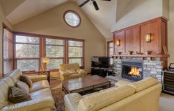 221 Ch. des Quatre-Sommets 7, Mont-Tremblant, Quebec J8E 1C8