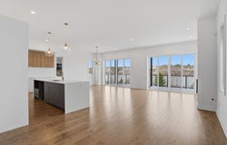 30 Rue du Rivage, Hull, Quebec J8Z3R1