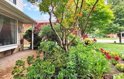 1924 Steepbank Crescent, Mississauga, Ontario L4X1T8