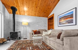 289 Ch. du Chêne-Rouge, Val-des-Monts, Quebec J8N6G1