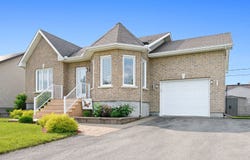 279 Rue Guy-Lafleur, Thurso, QC J0X3B0, CA, Thurso, Quebec J0X3B0