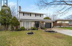 36 BUCKINGHAM Drive, Hamilton, Ontario L9C2G5