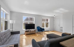 2293 Rue Centre, Montréal, Québec H3K 1J6, CA, Montréal, Quebec H3K 1J6