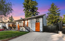 4037 Lakehill Place, Victoria, British Columbia V8X 2J6