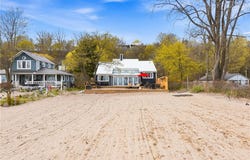 464 Edith Cavell Boulevard, Port Stanley, Ontario N5L1G9