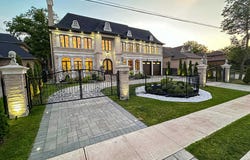 10 Yongeview Avenue, Richmond Hill, Ontario L4C7A4