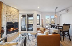 211 Ch. de Lac-Tremblant-Nord 487, Mont-Tremblant, Quebec J8E 1B4