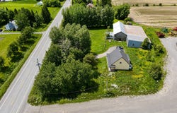 1702 Rue du Pont, Saint-Lambert-de-Lauzon, Quebec G0S2W0