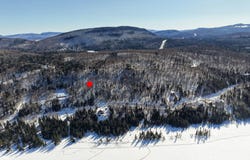 Ch. du Lac-Élan, Saint-Donat, Quebec J0T2C0