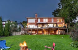 12 Pettet Drive, Scugog, Ontario L9L1B4