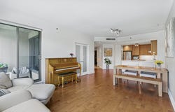 300 Av. des Sommets 215, Montréal (Verdun/Île-des-Soeurs), Quebec H3E 2B7