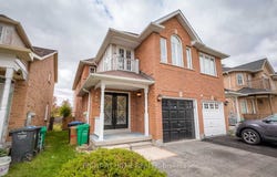 7401 Village Walk, Mississauga, Ontario L5W1X6