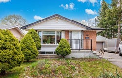 15 Dalcourt Drive, Toronto, Ontario M1E3G9