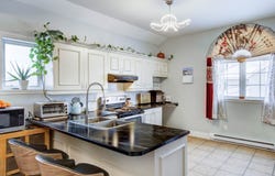 812 Rue Chicoine, Vaudreuil-Dorion, QC J7V8S9, CA, Vaudreuil-Dorion, Quebec J7V8S9