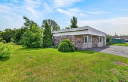 1458 Rue Bellevue, Greenfield Park, Quebec J4V1K3