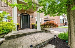 2366 VALLEYRIDGE Drive, Oakville, Ontario L6M5C3