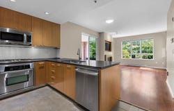 2940 King George Boulevard, Surrey, British Columbia V4P0E5