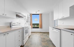 110 Rue du Château, Hull, QC J9A1T4, CA, Hull, Quebec J9A1T4