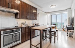 1712B - 9600 Yonge Street, Richmond Hill, Ontario L4C0X3
